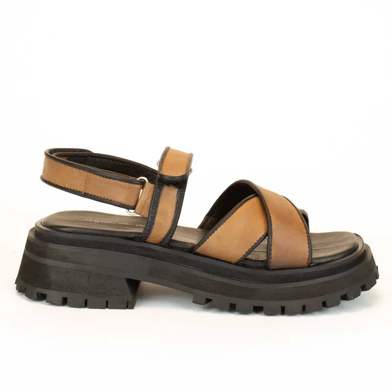 titulo del producto Sandalia Agua de Coco Cuero Liz