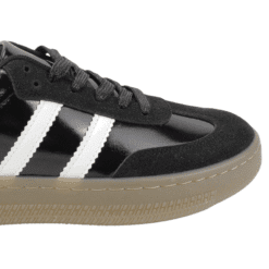 titulo del producto Zapatilla Agua de Coco Retro Shine Negro