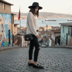 Alternative view of Mocasín Negro Brillante